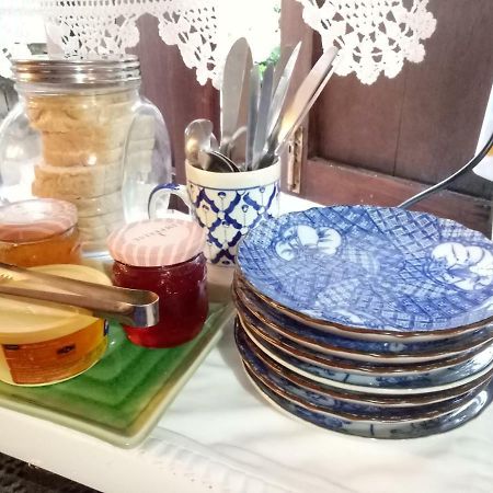 Baan Mai Guesthouse メーホンソン エクステリア 写真