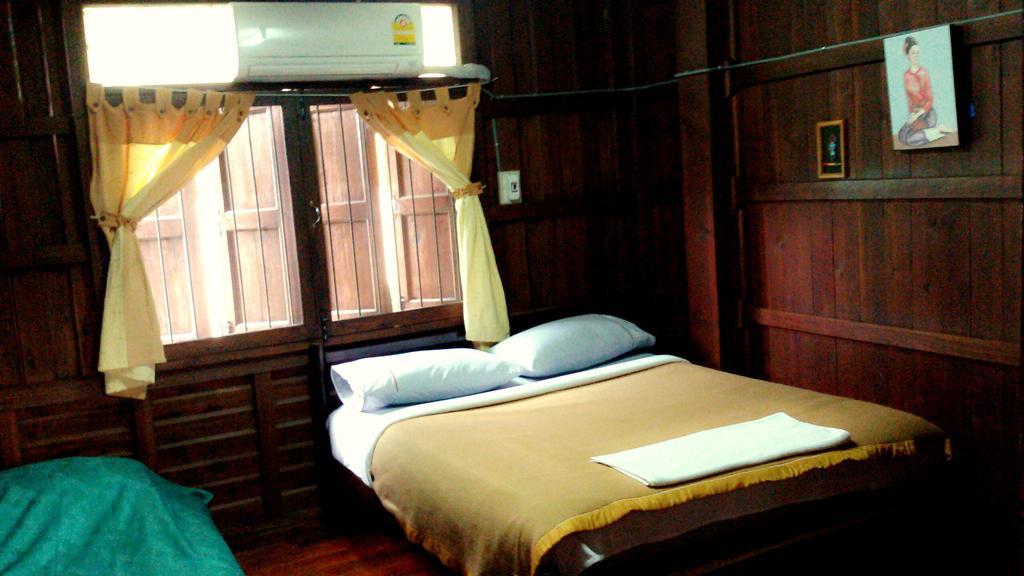 Baan Mai Guesthouse メーホンソン 部屋 写真