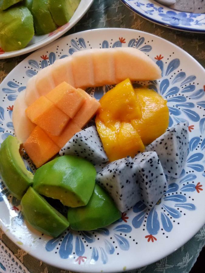 Baan Mai Guesthouse メーホンソン エクステリア 写真